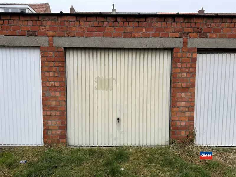 Garagebox te Huur Hoboken Dokter Emiel Van Dammestraat