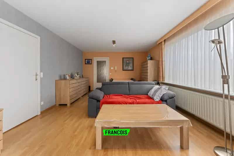 Instapklaar appartement te koop in Roeselare met garage