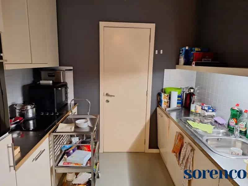 Antwerpen Centrum: Instapklaar 2-slaapkamer Appartement met Terras