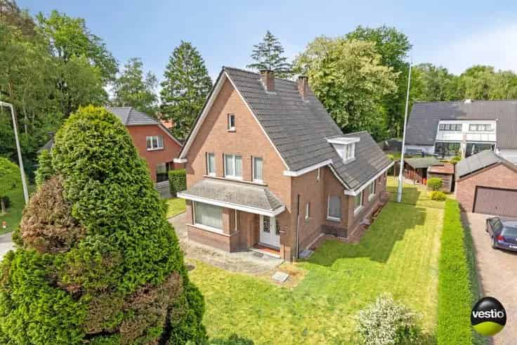 Gezinswoning te koop Genk 3 slaapkamers ruime tuin