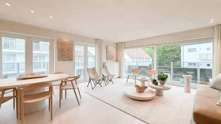 Hoekappartement Duinbergen Nabij Strand Volledig Gerenoveerd