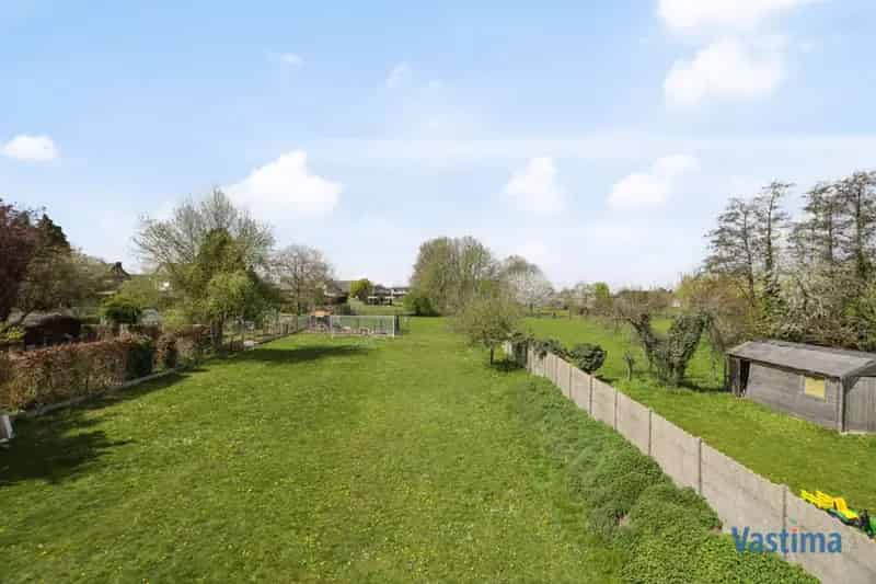 Bouwgrond voor halfopen bebouwing nabij dorpskern Mollem