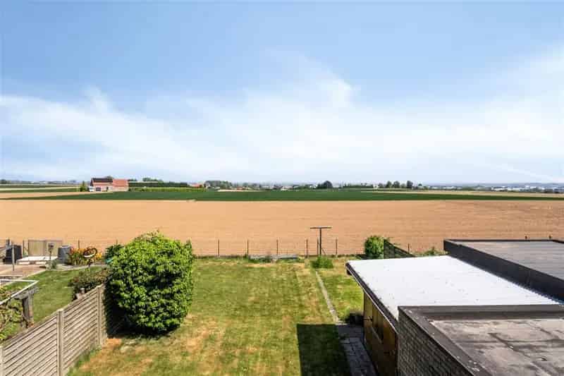 Gunstig gelegen woning met 4 slaapkamers in deelgemeente Ooike