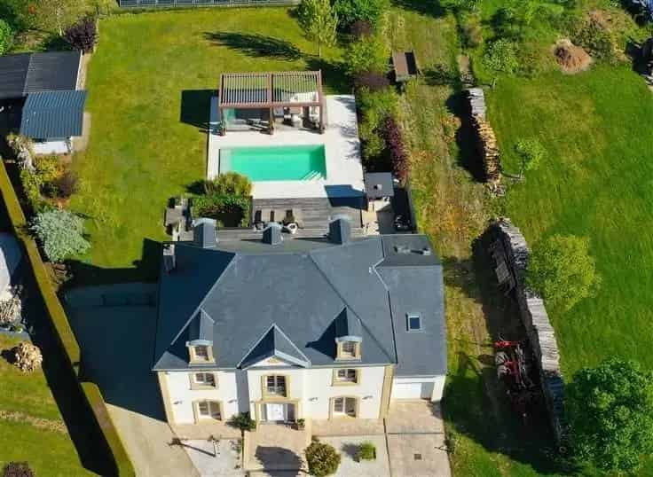 Huis Te Koop 375m2 5 slaapkamers zwembad jacuzzi