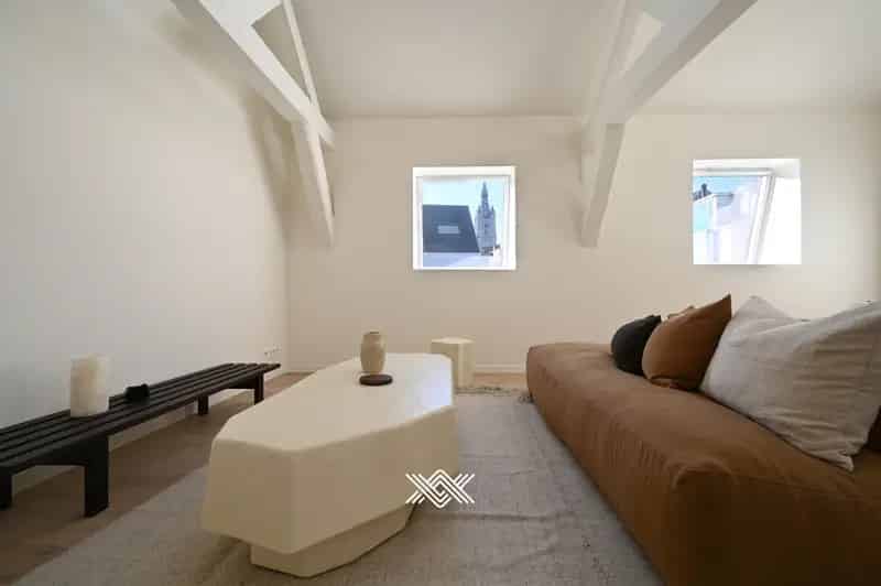 Appartement te koop Gent: 2 slaapkamers, Loggia, Stadscentrum