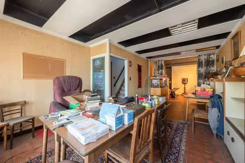 Te renoveren woning met commerciële ruimte te Herselt