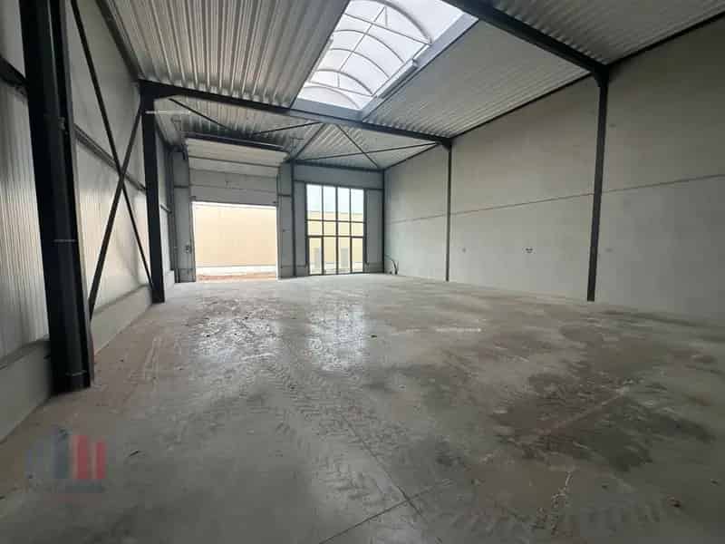 Nieuwbouw bedrijfsgebouw te koop in De Posthoorn Wevelgem