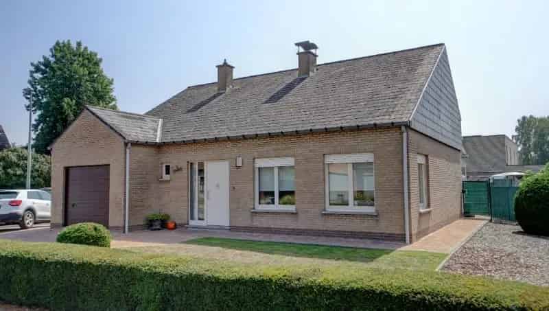 Gelijkvloers landhuis 156m² + 80m² verdieping op 7 are nabij centrum