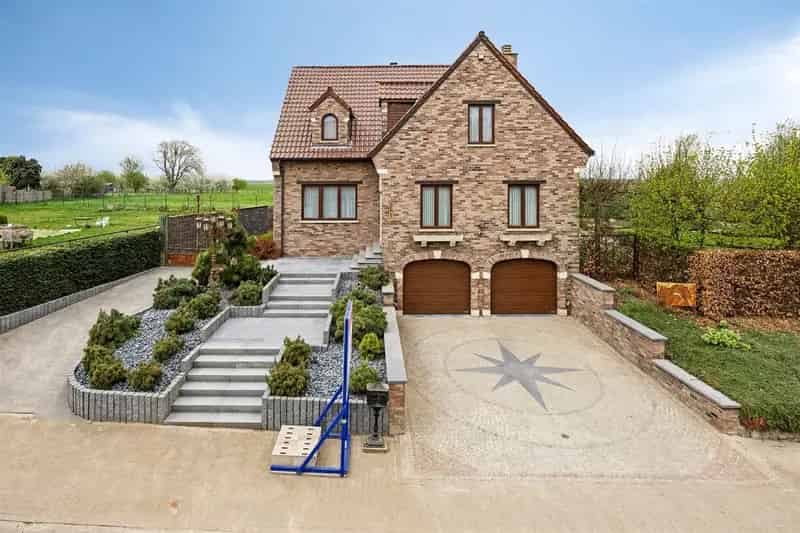 Exclusieve Villa met Luxe afwerking en idyllische tuin.