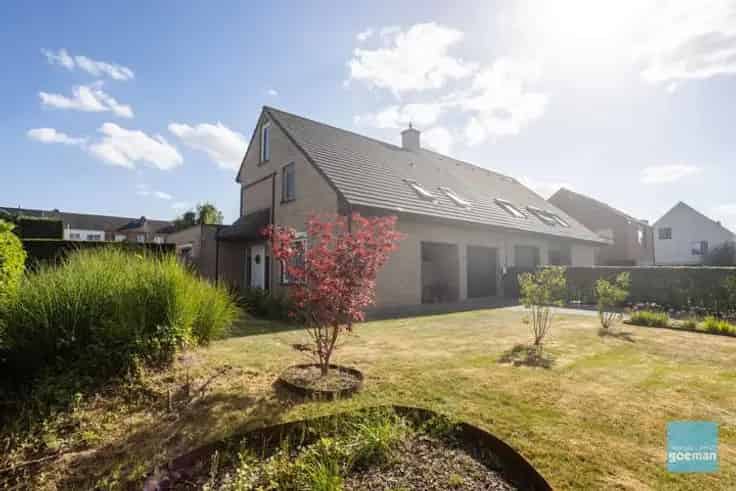 Huis Te Koop Dendermonde: Ruime gezinswoning met zwembad