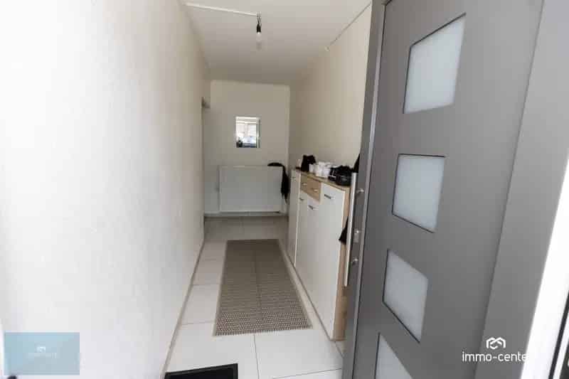 Ruime 4-slaapkamer Halfopen Woning met Tuin en Grote Berging