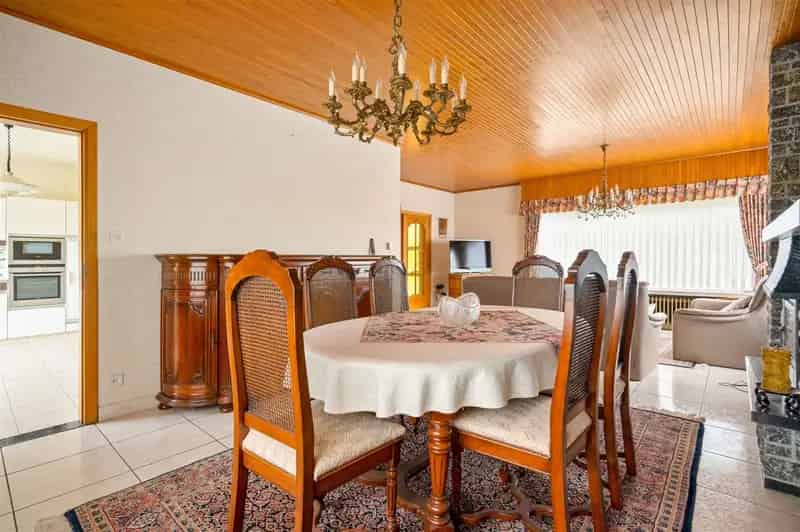 Te moderniseren woning op een uitstekende locatie te Putte.