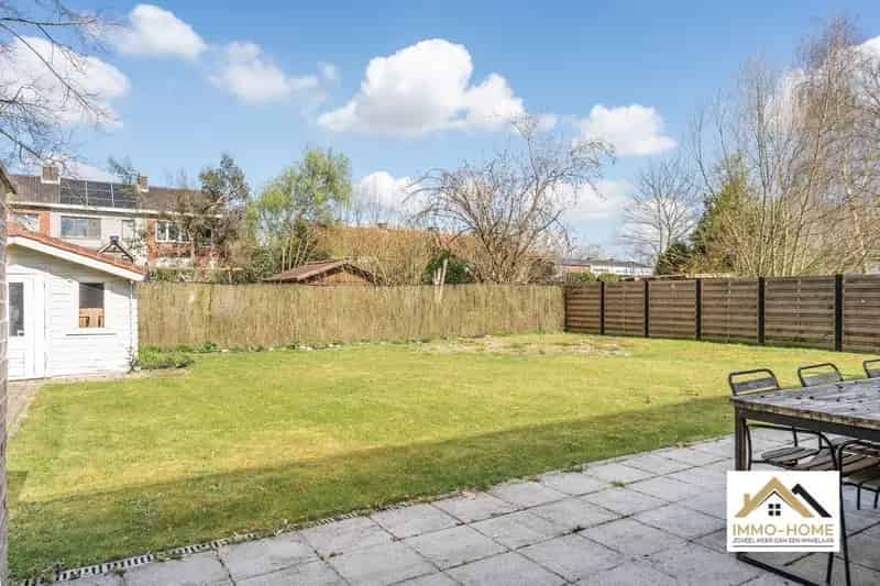 Open bebouwing in rustige woonwijk te Lochristi