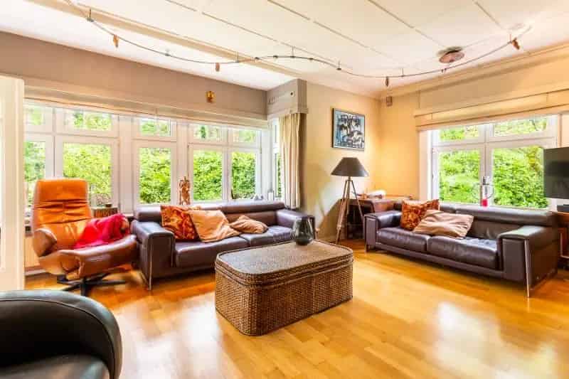Karaktervolle villa in oase van groen, toplocatie!