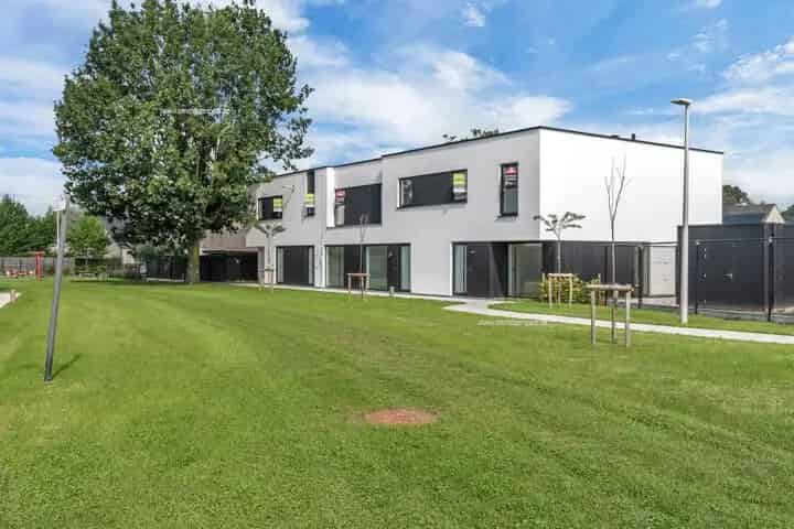 Nieuwbouw project te koop in Grammene