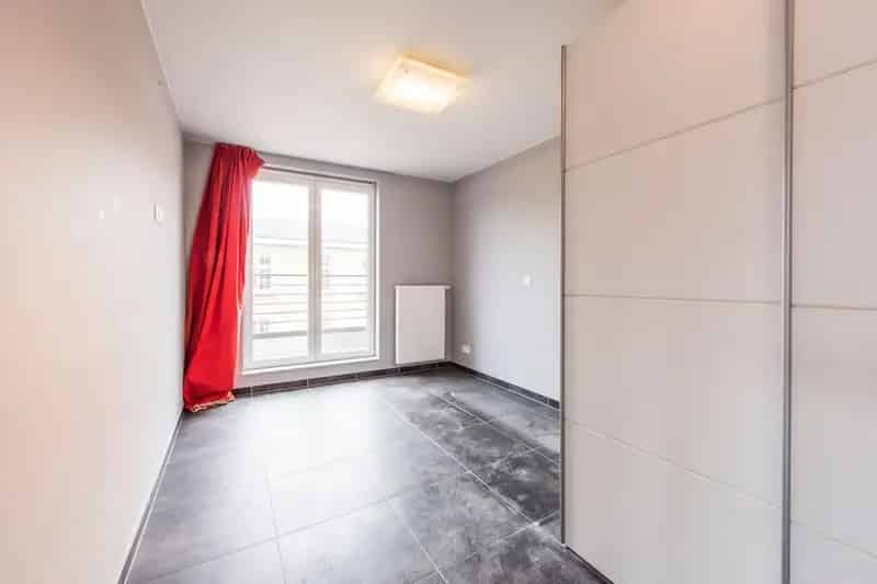 Afgewerkt appartement in hartje Roeselare met groot terras!