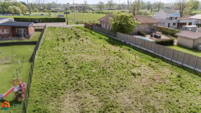 Bouwgrond voor open bebouwing op perceel van 1495 m² te Putte