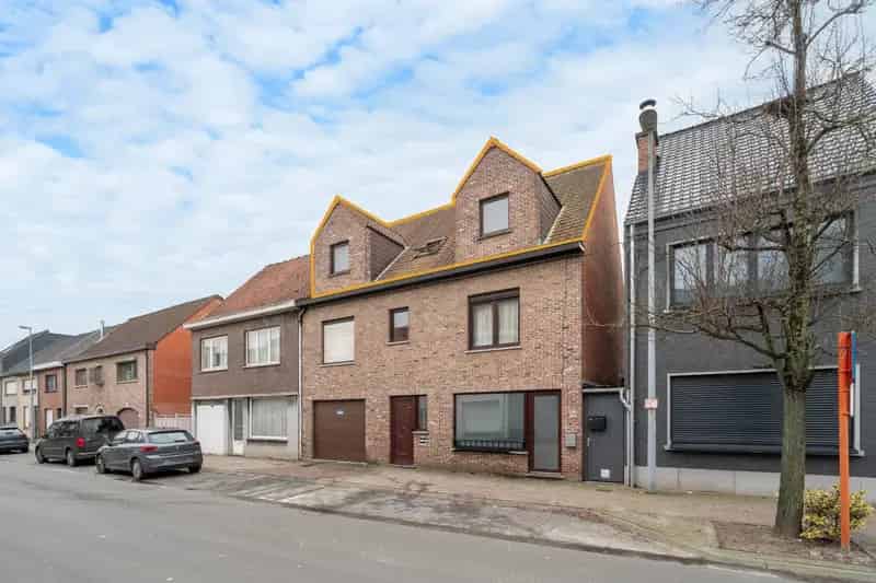 Appartement te koop Lokeren: 2 slaapkamers, terras, instapklaar