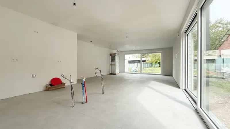 Nieuwbouwwoning (casco+) met 3 slpkms, terras en ruime tuin!