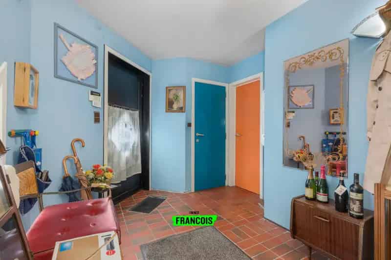 Unieke, te renoveren woning nabij centrum Oosterzele te koop!