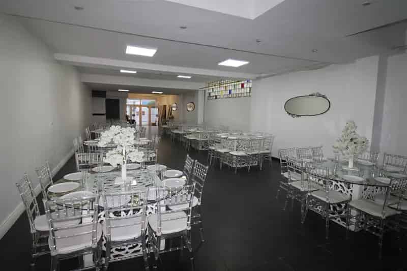 Feestzaal met Appartement