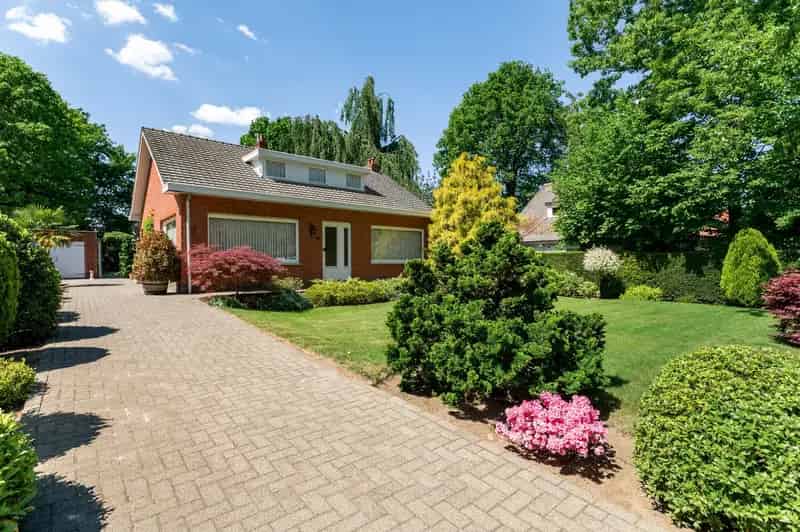 Landhuis te moderniseren Elshout Schoten 4 slaapkamers zwembad