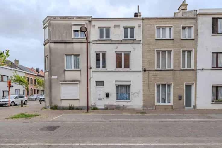 Te renoveren woning 4 slaapkamers Oostende