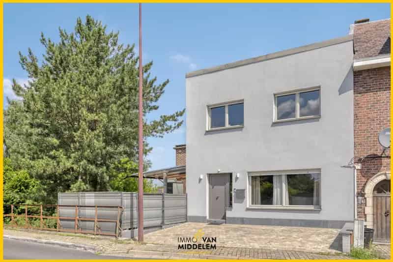 3-GEVELWONING MET 3 KAMERS, BUREAU EN TUIN