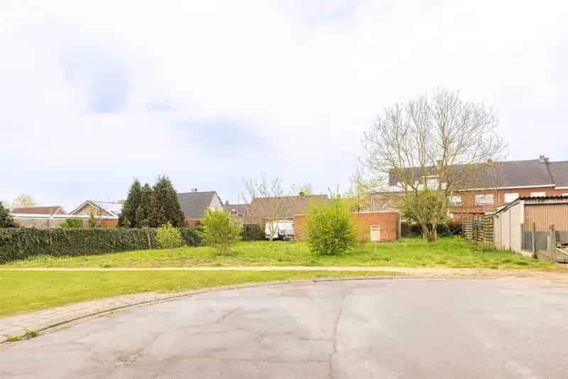 Bouwgrond voor open bebouwing op 5a 57ca in doodlopende straat