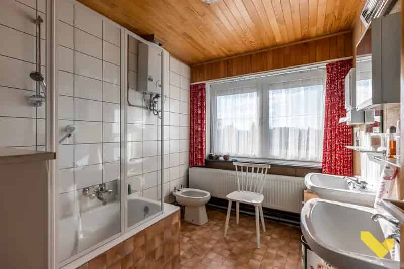 Gezellige Renovatiewoning In Mol-Wezel