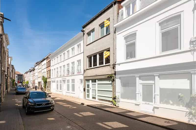 Huis te huur Gent: 3 slaapkamers, terras, 182m²