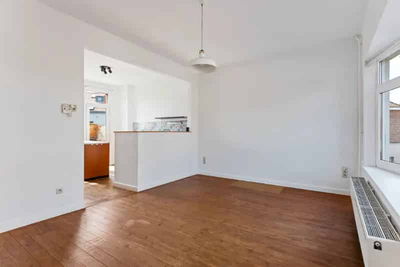 Woning met 2 SLK, polyvalente ruimte en terras