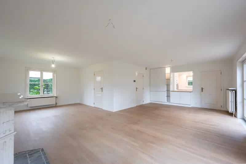 Charmante alleenstaande woning in een rustige villawijk op zonnig ruim perceel van 966m²