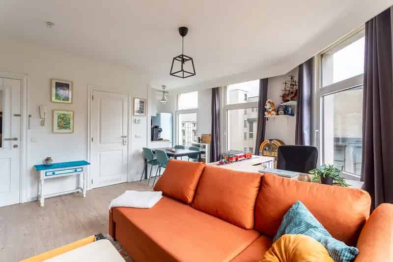 Hoek appartement met veel lichtinval 8517065
