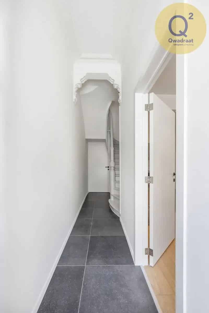 Volledig gerenoveerde woning met 3 slaapkamers nabij Park Spoor Oost