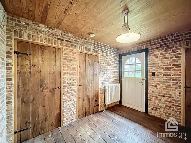 Authentiek Landhuis in boerderijstijl met 4 slaapkamers op 20are te Bocholt
