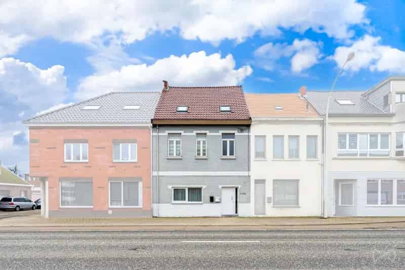 Gelijkvloersappartement met tuin en garage te huur