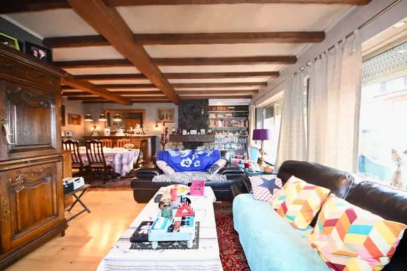 Te renoveren laagbouw met 3 slaapkamers in rustige buurt