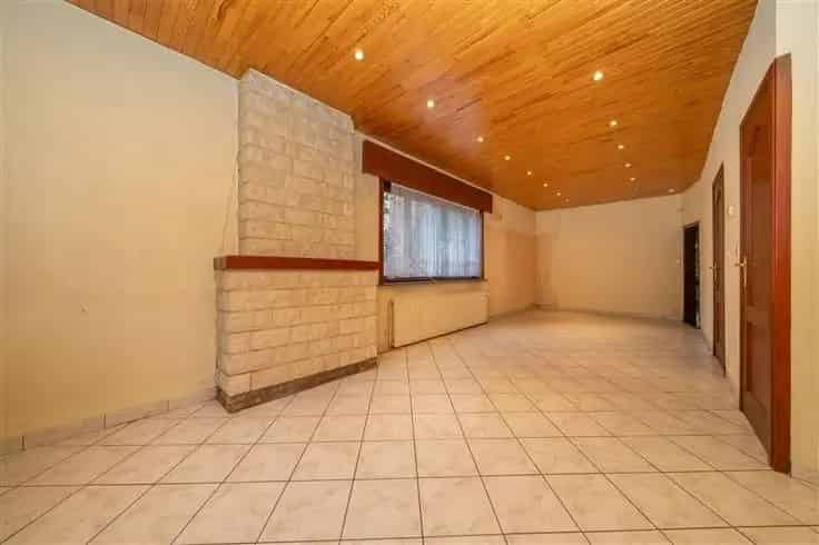 Huis Te Koop Moderniseren 3 Slaapkamers Zijtuin