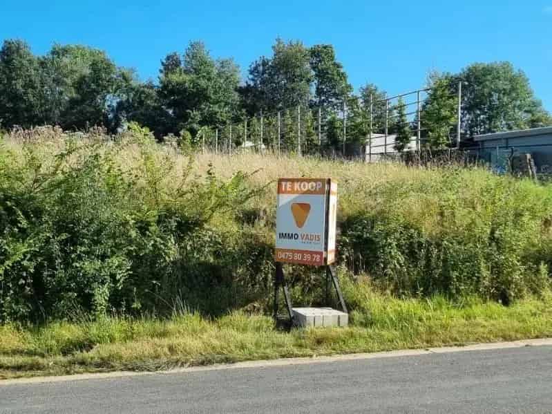 Landelijke gelegen bouwgrond voor  halfopen bebouwing