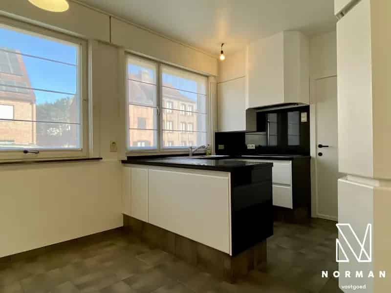Huis te huur Kortrijk Centrum 4 slaapkamers tuin garage