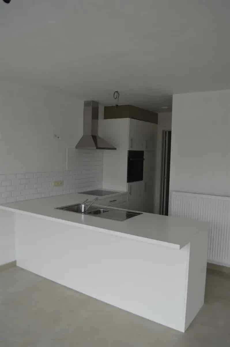 BURST - Recent, lichtrijk appartement met groot terras.