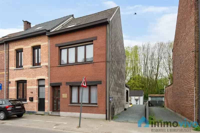 Leuke woning met renovatiepotentieel nabij het centrum