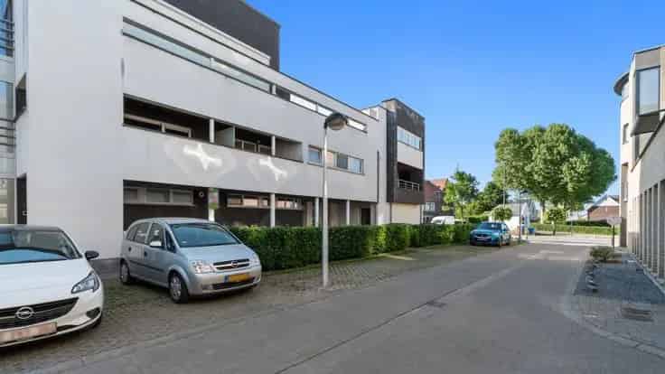 Duplex Appartement 220m2 3 Slaapkamers Dilsen Stokkem