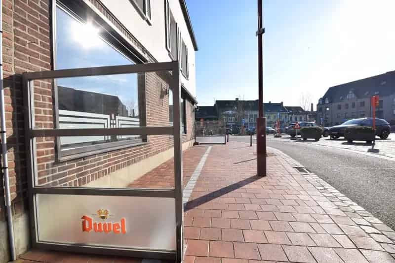 Horecazaak met woonst op een toplocatie in bruisend Lichtervelde