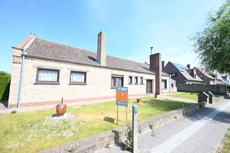 Bungalow Te Koop: Lichtrijke Gezinswoning Nabij Brugge