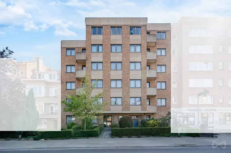Penthouse met vier slaapkamers in Auderghem