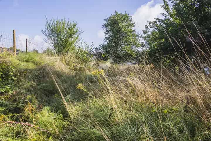 Bouwgrond te koop in Monceau-Sur-Sambre
