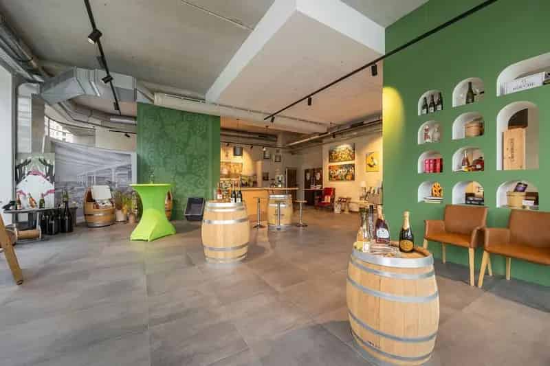 Commerciële hoekligging in prachtige building