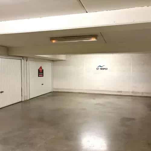 Garage domein Golf Azur met automatische poort